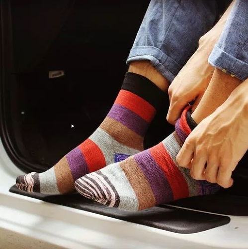 闻臭袜子闻出肺部真菌感染 解决脚臭从袜子入手