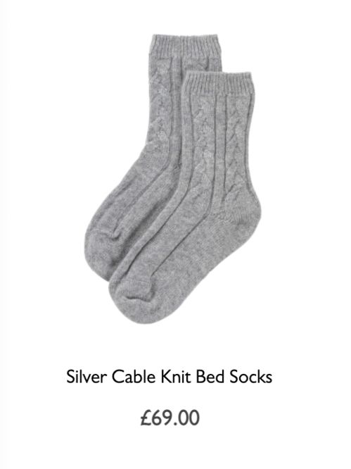 一双袜子600块，英国王室网店“奢侈”还是“亲民”？